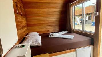 1 habitación y ropa de cama