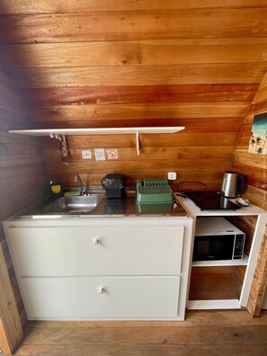Basic Cabin | Private kitchen