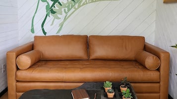 1 chambre, articles gratuits dans le mini-bar, décoration personnalisée