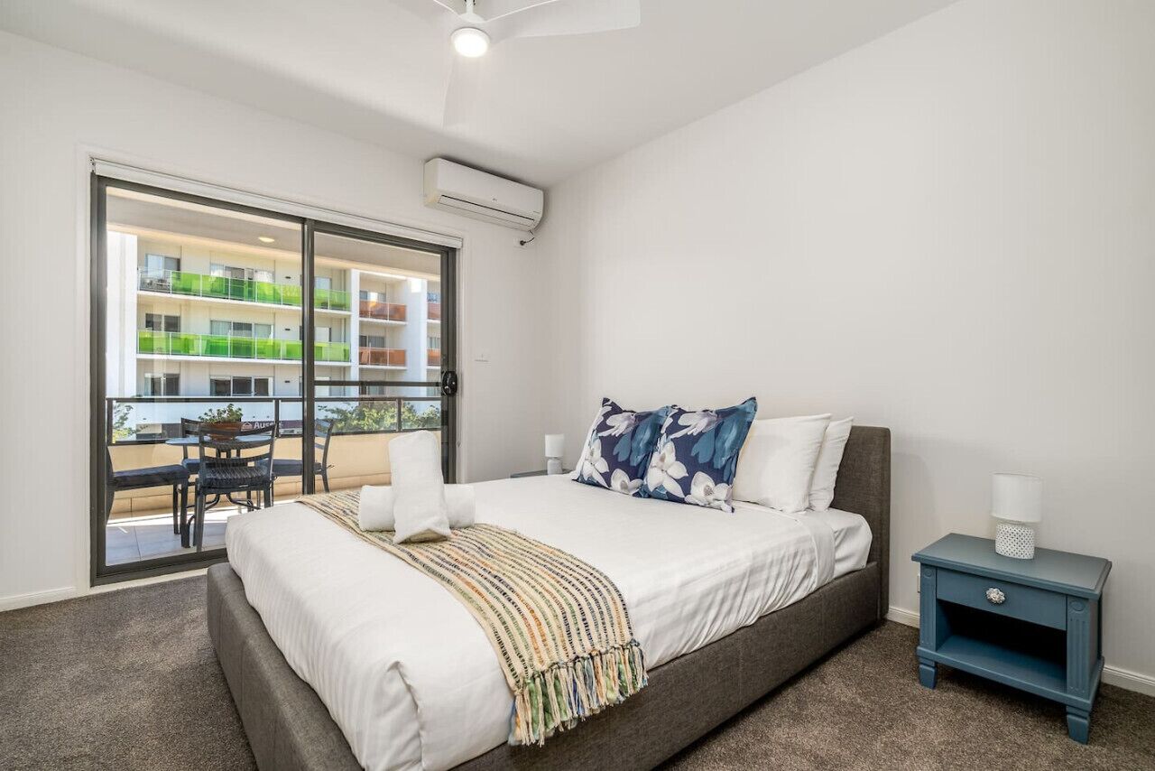 2 makuuhuonetta, työpöytä, silitysrauta/-lauta, ilmainen Wi-Fi