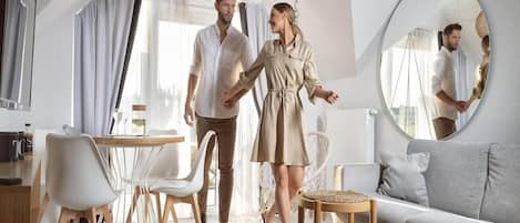 Smart TV, table tennis