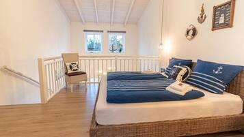 1 bedroom, travel cot, Internet, bed sheets