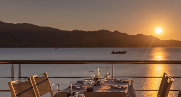 Outdoor dining - Ramoshansenhof Fewo Hofglück 4 Pers. mit Hund (Steinberg)