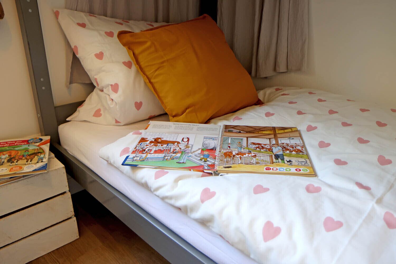 2 chambres, lit parapluie, accès Internet, draps fournis