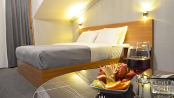 Iron/ironing board, free WiFi