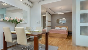 Room - Apartment Nowy Świat Warsaw by Renters (Warsaw)