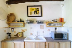 Private kitchen - Luca's Farmhouse Apartment Breeze (Pescina)