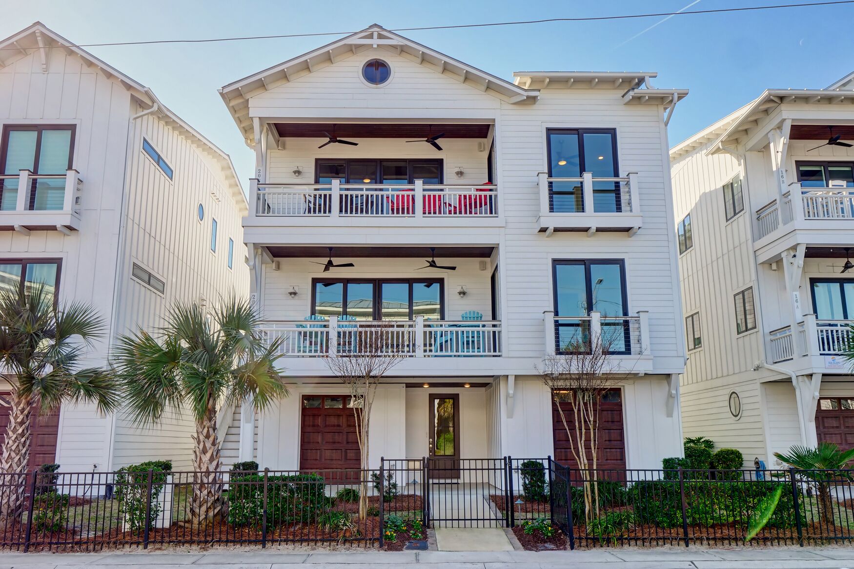 Oceanfront Elegance: 3BR/3BA Bliss near Pier, Shops, and Dining!