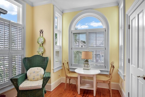 Ocean views from roof top deck.  Easy walk to beach!