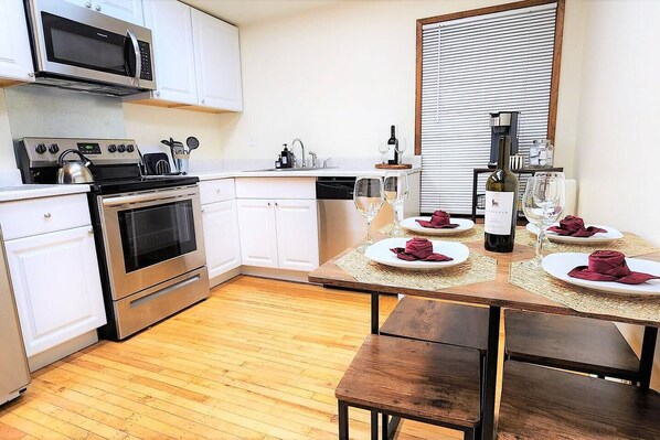 Fridge, microwave, oven, stovetop