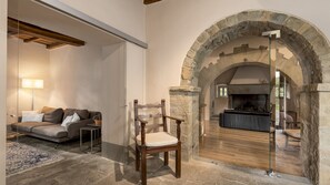 Smart TV, chimenea y tenis de mesa 