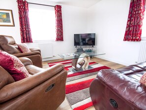 Living area - 2 bedroom accommodation in Wick (Wick)