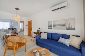 TV - One-Bedroom Apartment, Pool, Near the Beach (Punta Cana)