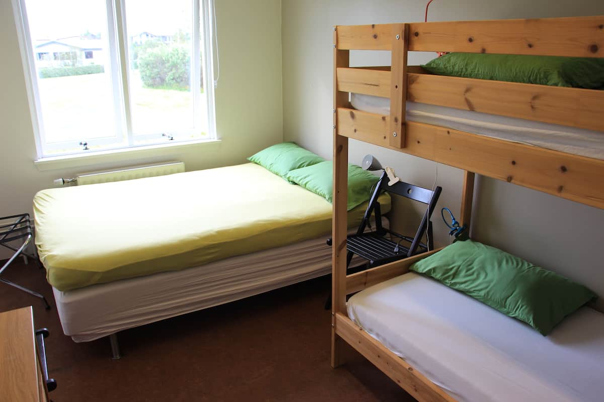 Driepersoonskamer | Gratis wifi, beddengoed