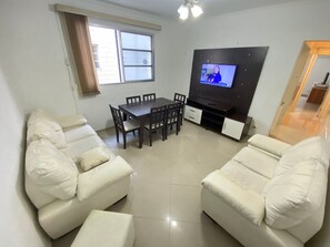 TV, video library - Foot in the sand Corner of Fort II - Tiradentes 3 (Praia Grande)