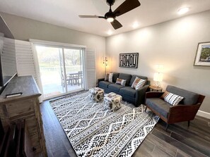 Smart TV - Riverfront Bliss: Charming Gruene Condo Steps from the Guadalupe River! (New Braunfels)