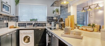 3 bedroom accommodation in Mumbles