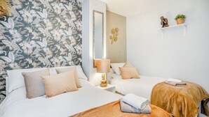 3 quartos, Wi-Fi de cortesia, roupa de cama