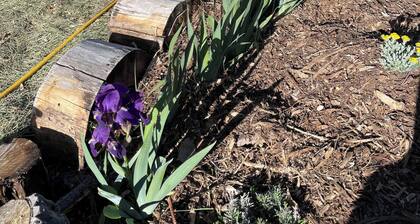 Goat Hill Orchard - Family & Pet Friendly ; Level 2 EV Charging Outlet BYOCC