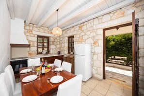Coffee/tea maker, fridge, microwave, oven - Villa Boscheto Tria - Three Bedroom Villa, Sleeps 6 (Ionian Islands)