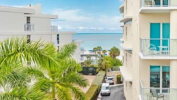 Superior Apartment, 2 Bedrooms, Pool Access, Ocean View | Balcony view