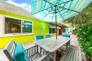 House, Multiple Beds (Bungalow 1) | Outdoor dining - Hidden Paradise by Beachside Management (Siesta Key)