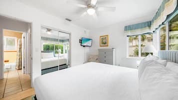 Deluxe Condo, 2 Bedrooms, Pool Access | 2 bedrooms, individually decorated, individually furnished
