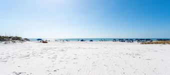 Hidden Paradise by Beachside Management