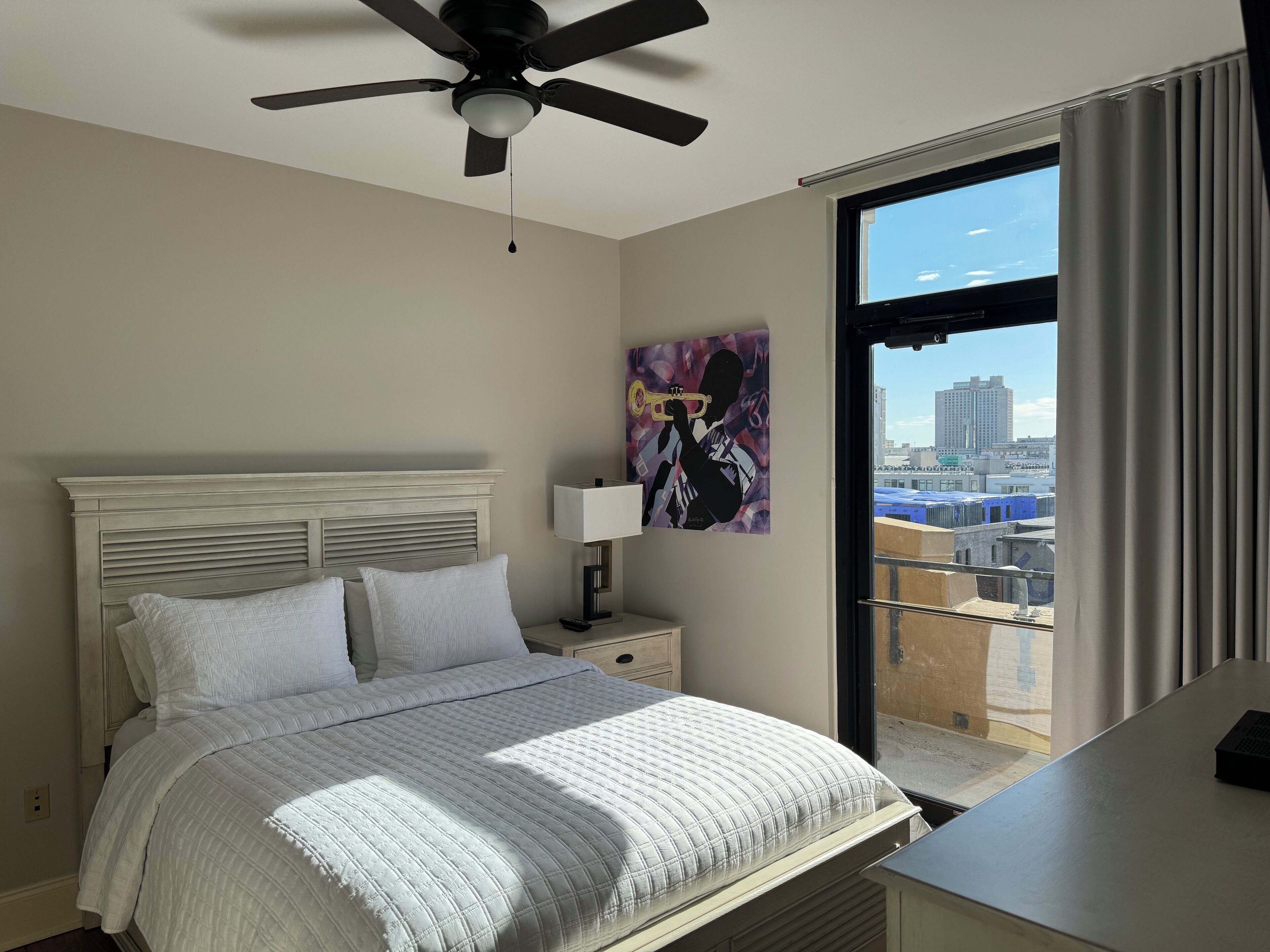 2 bedrooms, iron/ironing board, travel crib, free WiFi