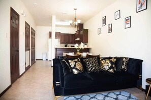 House | 2 bedrooms, iron/ironing board - 2BD 2BT Apartment 1 Min to University Utrgv (Edinburg)