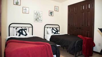 2 bedrooms, iron/ironing board