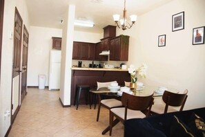 Apartment | 2 bilik tidur, seterika/papan seterika