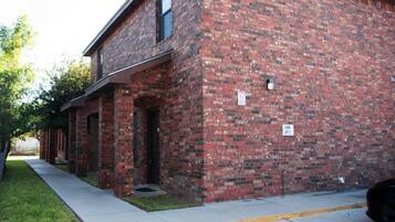 2 bedrooms, iron/ironing board