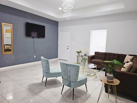 公寓 | 2 多间卧室、办公桌、高速上网