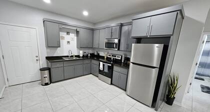 Beautiful Apartment 9 min to Mercedes Outlets