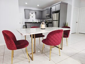 Maison | 2 chambres, bureau, Internet