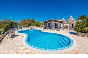 Piscine extérieure, piscine chauffée