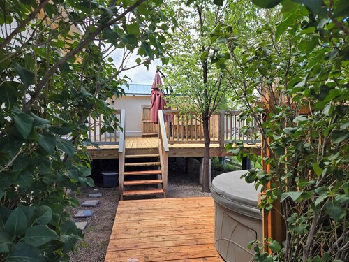 Family Hot Tub Retreat & Starlink!