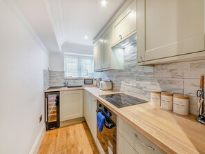 Dishwasher, high chair - Buttercup Cottage - UK45969 (Yarm)