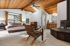 3 makuuhuonetta, vauvan matkasänky, ilmainen Wi-Fi, vuodevaatteet