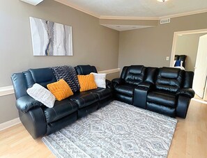 Living area - Hot tub oasis! (Fishers)