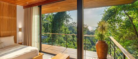 3 bedrooms, travel crib, WiFi, bed sheets