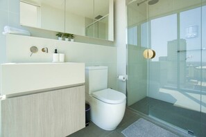 Hair dryer - Serenity in the Sky - 2BR Apt in Rundle Mall (Adelaide)