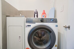 Interior - City Chic Living - 1BR APT Overlooking Rundle Mall (Adelaide)