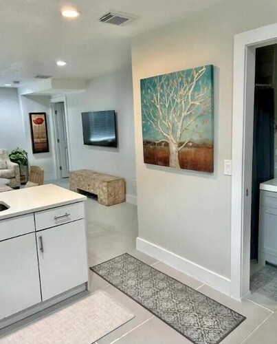 Close to everything! Perfect basecamp for WPB