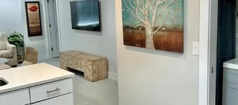 Close to everything! Perfect basecamp for WPB