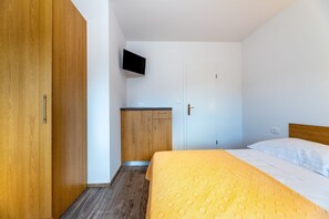 1 chambre, bureau, Wi-Fi gratuit, draps fournis
