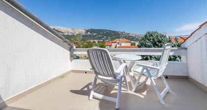 Large terrace with sea view, beach 200 metres