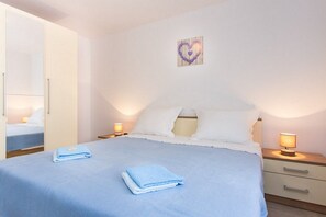 1 chambre, bureau, Wi-Fi gratuit, draps fournis