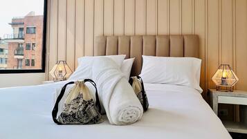 Apartamento design | Roupas de cama premium, ferros/tábuas de passar roupa, Wi-Fi de cortesia